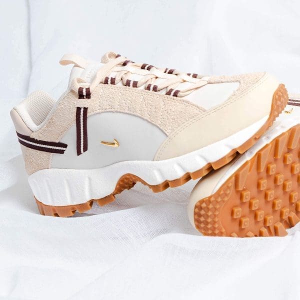 Air Humara LX Jacquemus Beige - Image 4