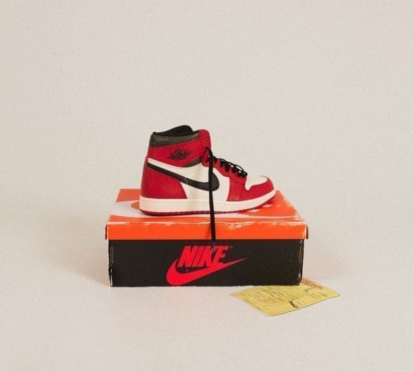 Air Jordan 1 High Chicago Lost And Found (Reimagined) - Image 8