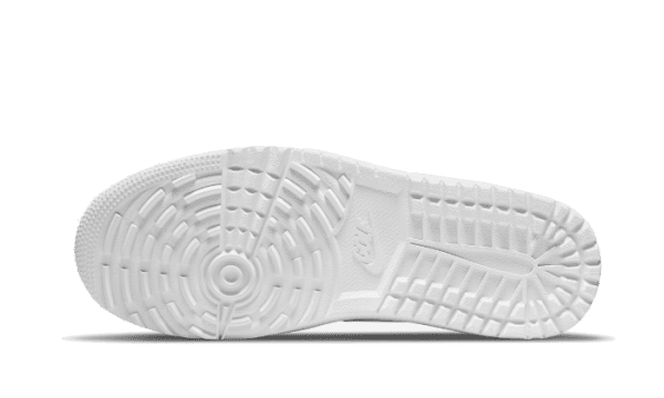 Air Jordan 1 Retro Low Golf Triple White - Image 3