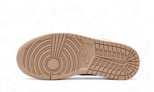 Air Jordan 1 Retro High OG Latte – Image 4