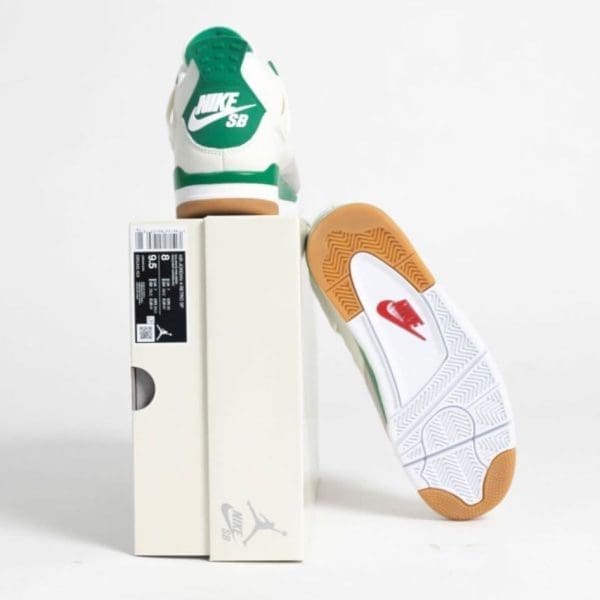 Air Jordan 4 Retro SB Pine Green - immagine 7