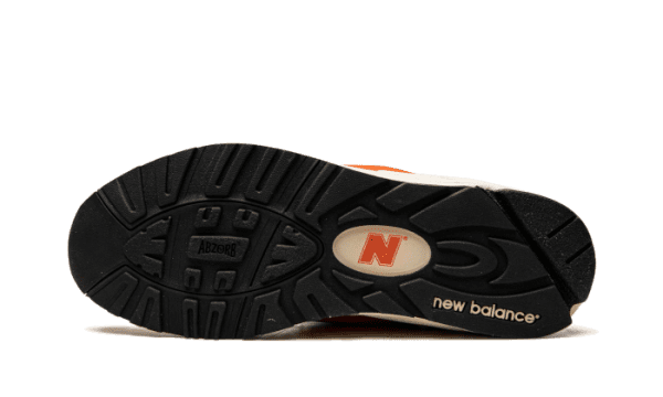 990 V2 Made in USA Marigold - Imagen 4