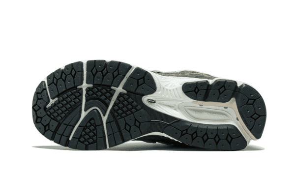 2002R Olive Brown - Imagen 3