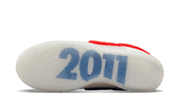 Dunk Low Retro PRM Year of the Rabbit White Crimson - immagine 3