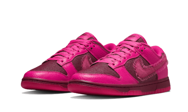 Dunk Low Valentines Day (2022) - immagine 2