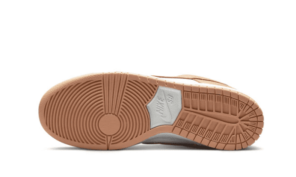 SB Dunk Low Light Cognac - Image 3