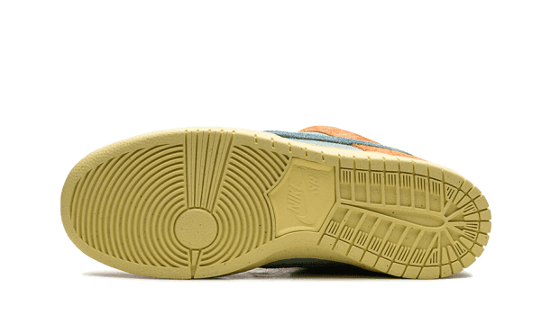 SB Dunk Low Orange Emerald Rise – Image 4