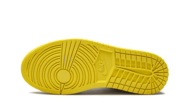 Air Jordan 1 Mid SE Voltage Yellow - Image 4