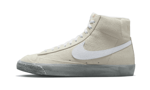 Blazer Mid '77 EMB Summit White