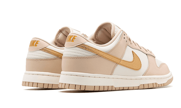 Dunk Low Phantom Metallic Gold - immagine 3