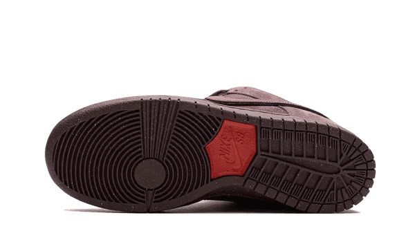SB Dunk Low City Of Love Burgundy Crush - Image 4