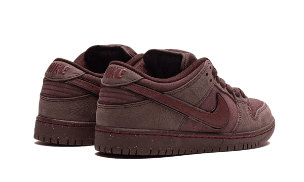 SB Dunk Low City Of Love Burgundy Crush - Image 3