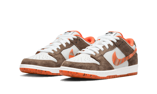 SB Dunk Low Crushed D.C. – Image 2