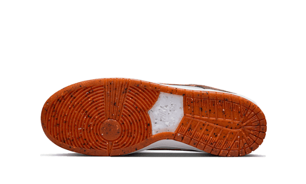SB Dunk Low Crushed D.C. – Image 3