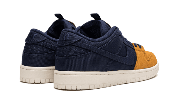 SB Dunk Low Pro PRM 90s Backpack - Image 3