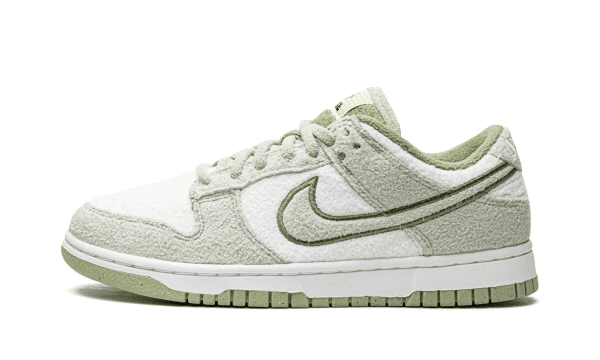 Dunk Low SE in pile verde