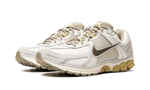 Zoom Vomero 5 Light Bone Medium Olive - Image 2