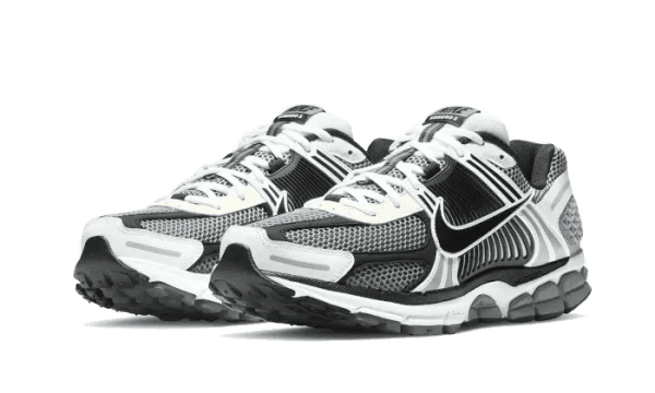 Zoom Vomero 5 SE Dark Grey Black White - Imagen 2