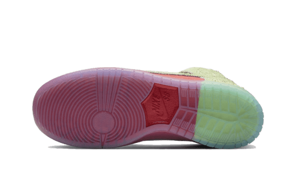 SB Dunk High Pro QS Strawberry Cough - Image 3