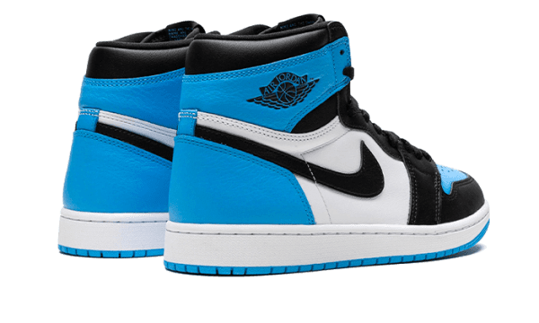 Air Jordan 1 Retro High OG UNC Toe (2023) – Image 3