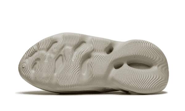 Yeezy Foam RNNR Sand - immagine 4