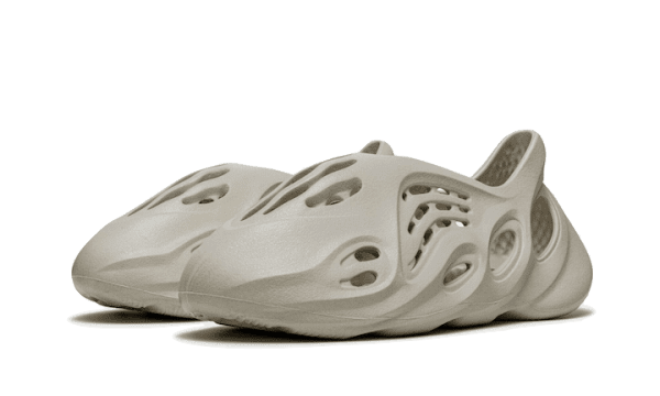 Yeezy Foam RNNR Sand - immagine 2
