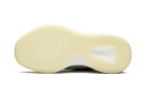 Yeezy QNTM (Modello Lifestyle)