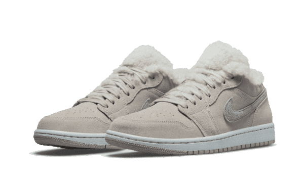 Air Jordan 1 Low SE Sherpa Fleece - Image 2