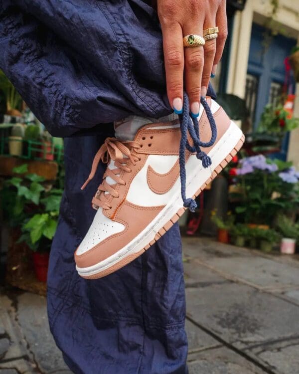 Dunk Low Rose Whisper - Image 5