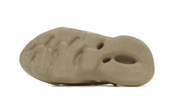 Yeezy Foam RNNR Stone Salt - immagine 4