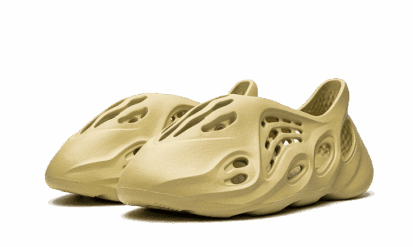 Yeezy Foam RNNR Sulfur - Imagen 2