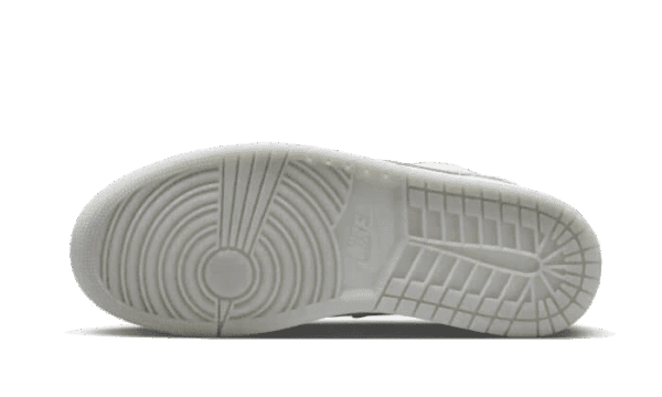 Air Jordan 1 Low SE New Emerald Grey - Image 3