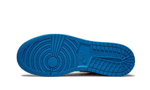 Air Jordan 1 Low SE Take Flight - Image 4