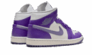 Air Jordan 1 Azione media Uva