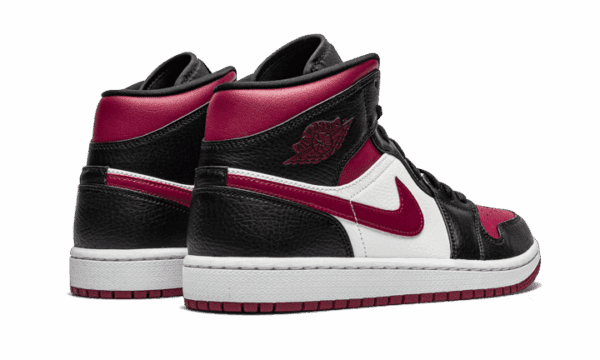 Air Jordan 1 Mid Bred Toe – Image 3