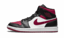 Air Jordan 1 Mid Bred Toe
