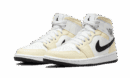 Air Jordan 1 Leche de coco mediana