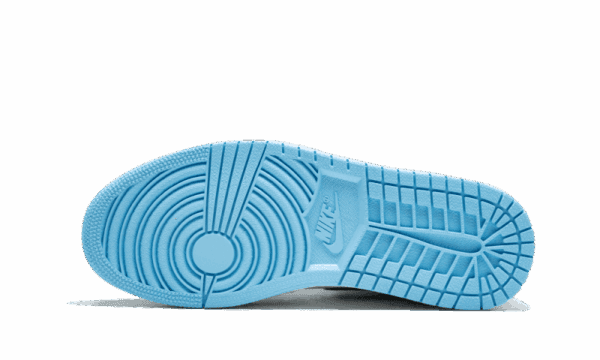 Air Jordan 1 Retro High UNC Patent – Image 4