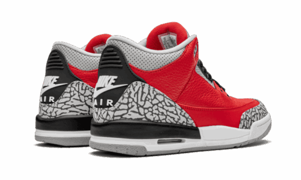 Air Jordan 3 SE Red Cement - immagine 3