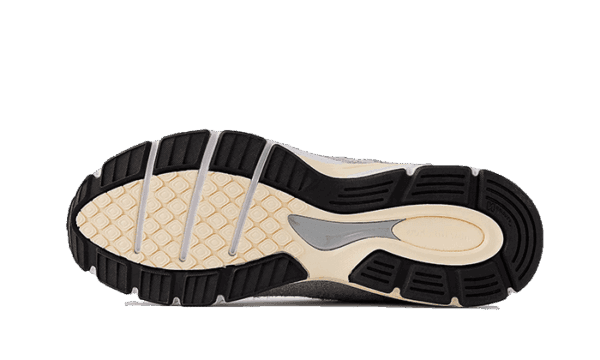 990 V4 Made In USA Grey Suede - Image 3