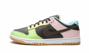 Dunk Low SE Free 99 Negro