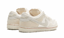 SB Dunk Low City Of Love Hueso claro
