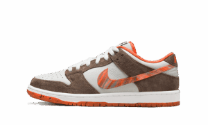 SB Dunk Low Crushed D.C.