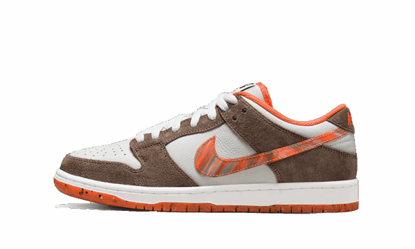 SB Dunk Low Crushed D.C.