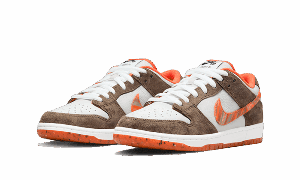 SB Dunk Low Crushed D.C. - Image 2