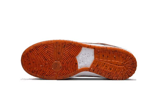 SB Dunk Low Crushed D.C. - Image 3