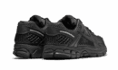Vomero 5 Triple Negro
