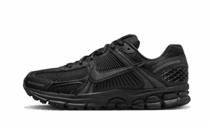 Vomero 5 Triple Black