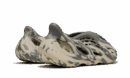 Yeezy Schiuma RNNR MXT Grigio Luna